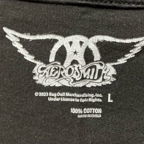 Aerosmith deuces are wild vintage wash rock band short sleeve graphic T-shirt - Picture 3 of 4